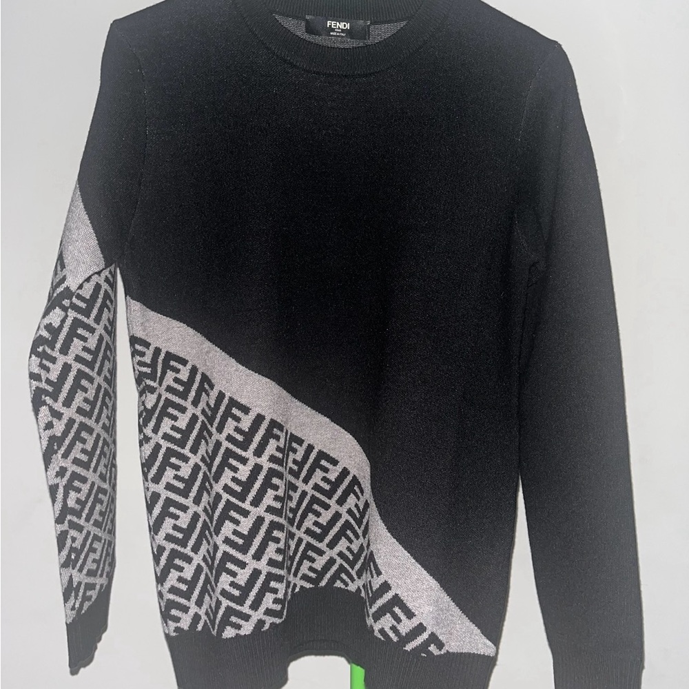Fendi Men's Sweater in Black and Gray